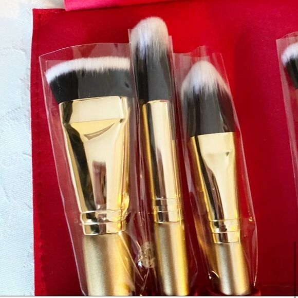 Luxie Glitter and Gold Brush Set - Picture 5 of 12